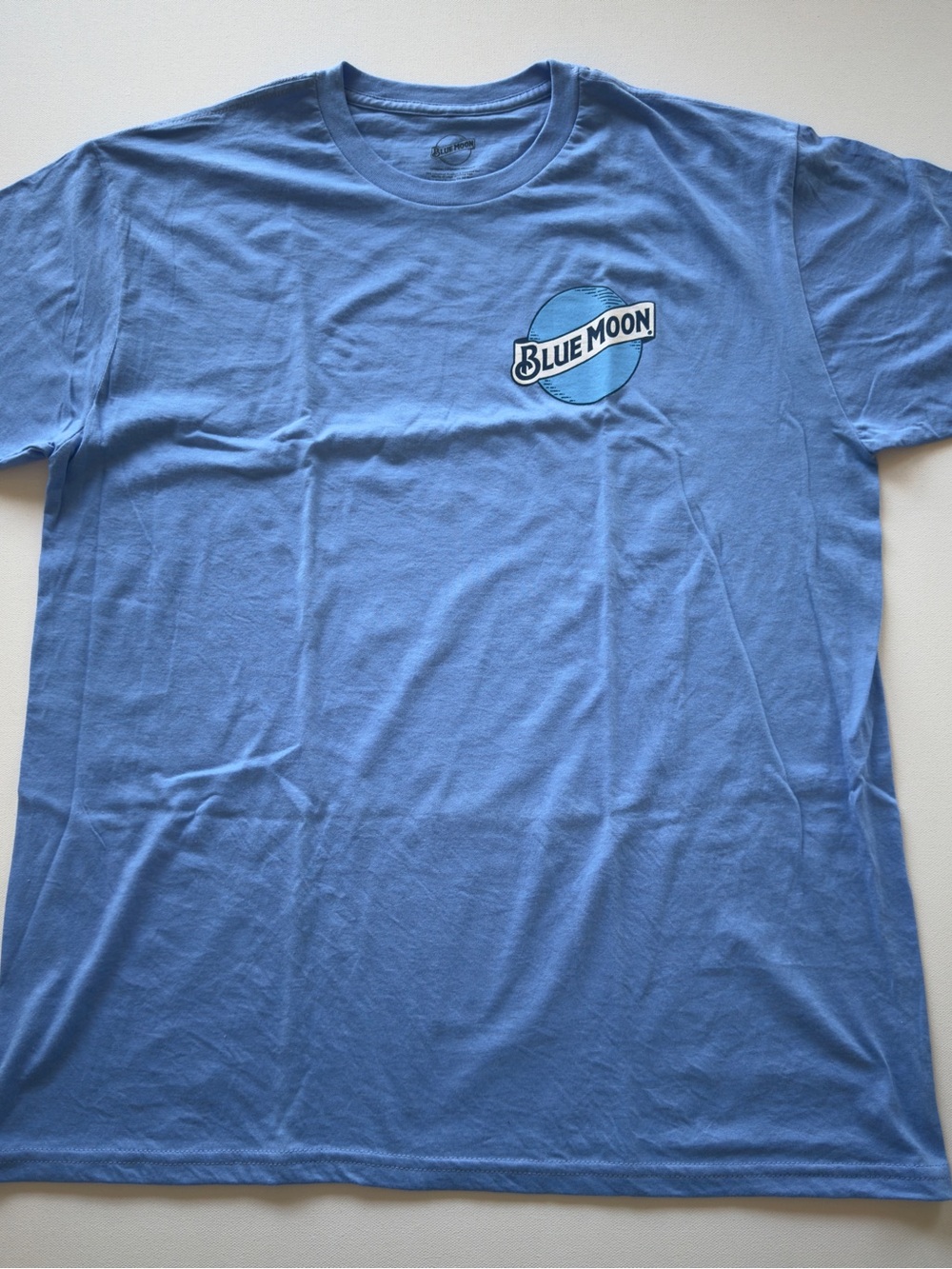 NWOT Men's Light Blue Moon Logo Tee Size Large (KB9)